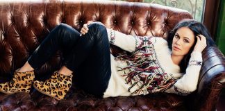 BeachMint now ships to Canada!!!