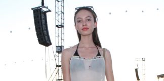 street Coachella Josiane Stratis