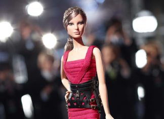 Hervé Léger by Max Azria habille Barbie!