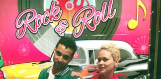 Couple look au party 50’s pour l’anniversaire de ma belle-maman
