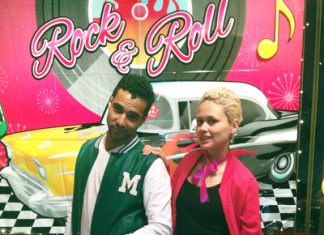 Couple look au party 50’s pour l’anniversaire de ma belle-maman