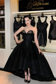 24Mars14-DitaVonTeese