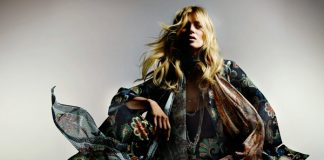 L’icône Kate Moss est de retour chez Topshop!