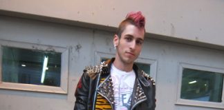 Joël, 21 ans. Charpentier-menuisier