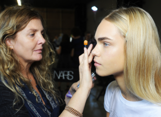 NARS s’associe à Christopher Kane pour une collection exclusive