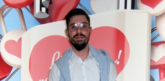 Alexander, 23 ans. Associé aux ventes chez Swatch