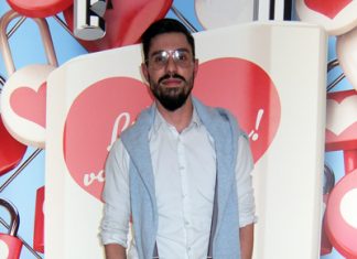 Alexander, 23 ans. Associé aux ventes chez Swatch