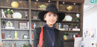 Justine, 29. Blogger @ JetsetJustine