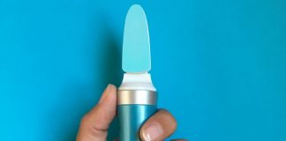Des ongles brillants… sans passer par le salon!