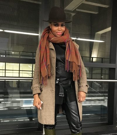 Look de métro: Myrtho, 30 ans. Maquilleuse @ Salon Glam Ô Naturel