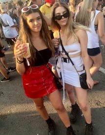 Osheaga3-Elleni-Amanda