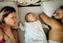 Casper ou l’art de bien dormir (même avec un bébé dans la place)!